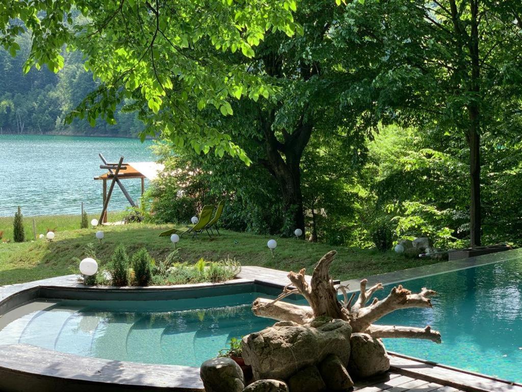 Willa Luxury Lake House & Glamping Teşila Zewnętrze zdjęcie